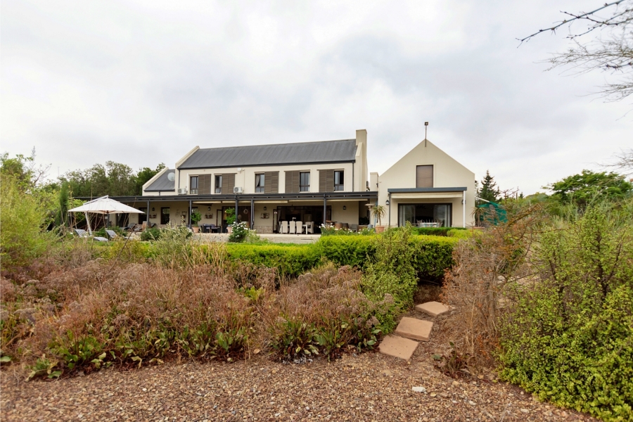 6 Bedroom Property for Sale in Riebeek Kasteel Western Cape